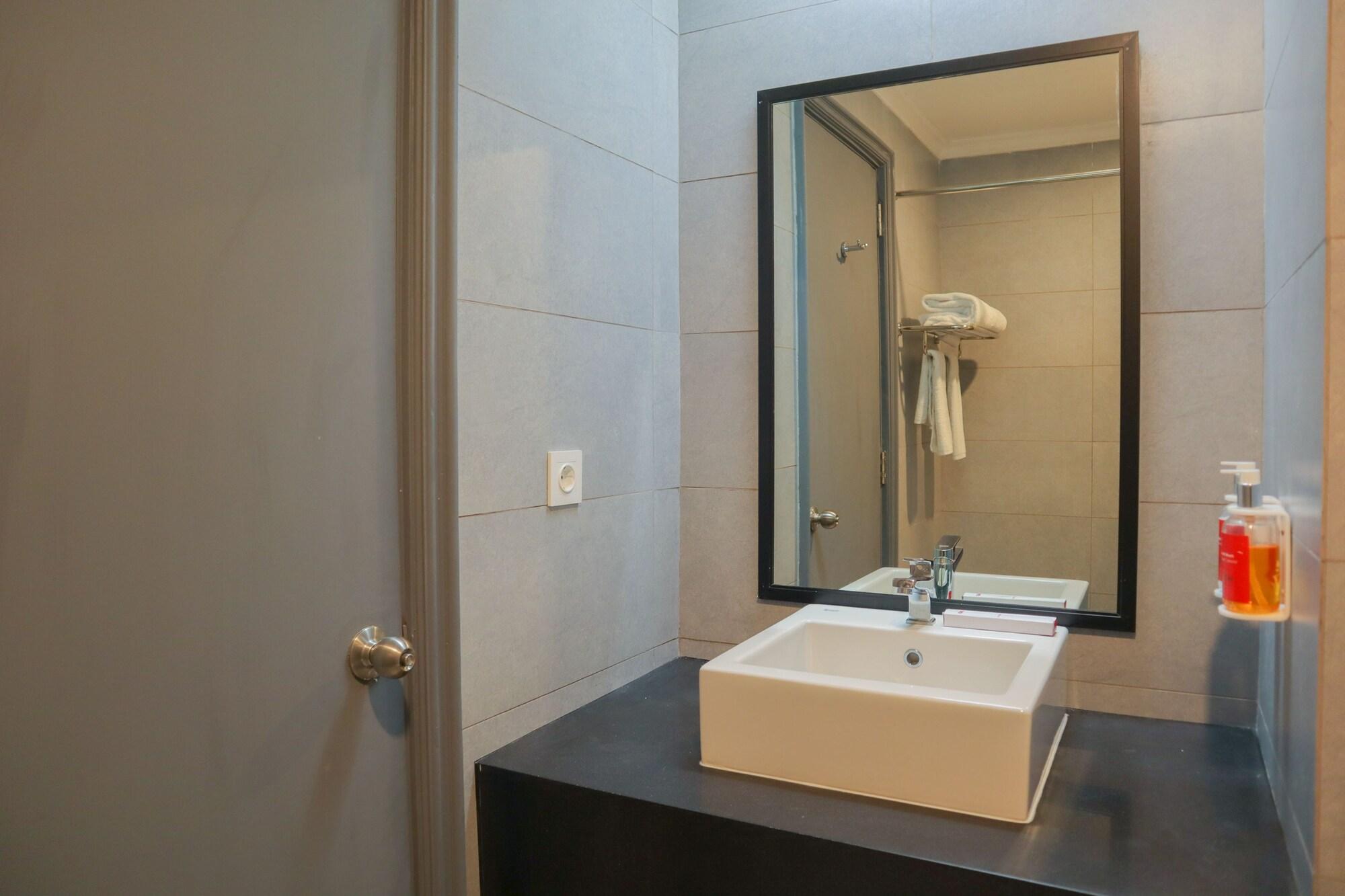Super Oyo Townhouse 2 Hotel Gunung Sahari Jacarta Exterior foto