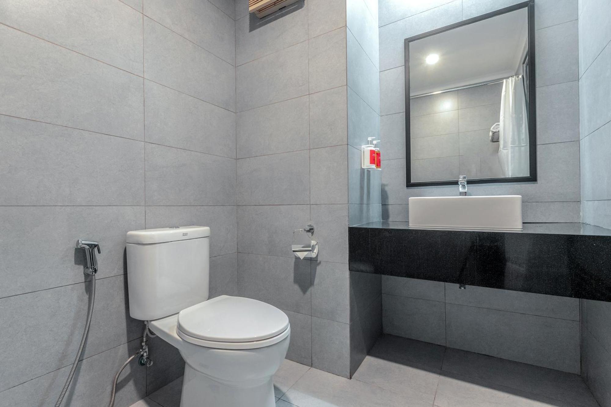 Super Oyo Townhouse 2 Hotel Gunung Sahari Jacarta Exterior foto