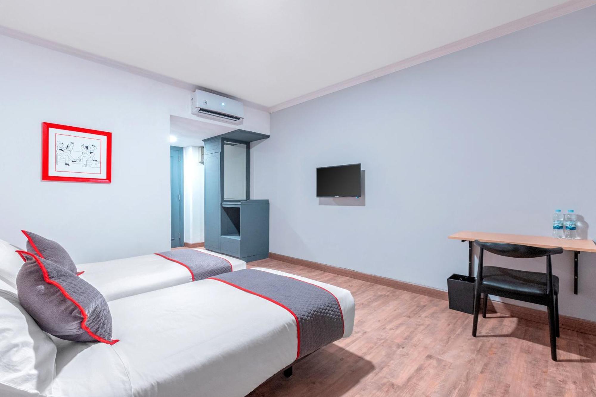 Super Oyo Townhouse 2 Hotel Gunung Sahari Jacarta Exterior foto